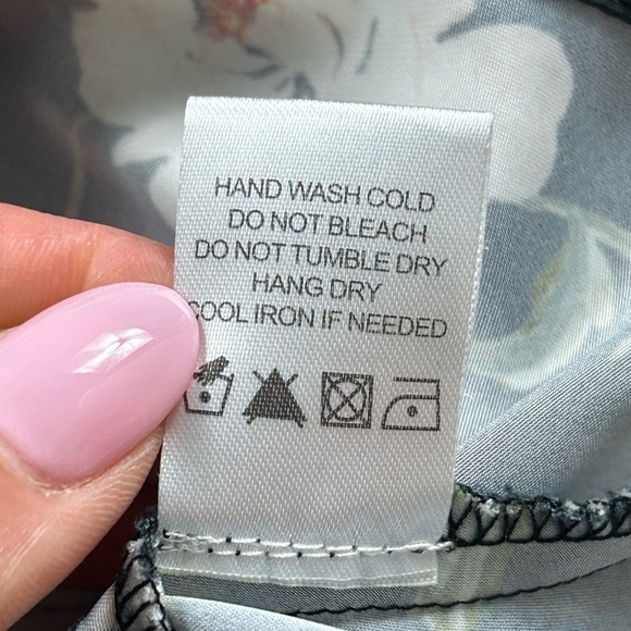 L'academie The Eliot Floral Wrap Blouse Top - Picture 9 of 13